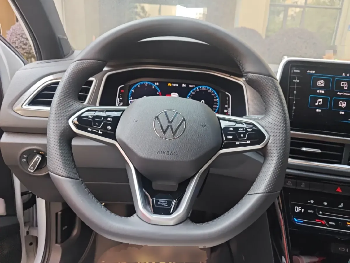 2024 ChangAn UNI-K 2.0T 233HP L4 8AT,autocango,china used car exporter,china ev exporter,chinese used car exporter,chinese used ev exporter