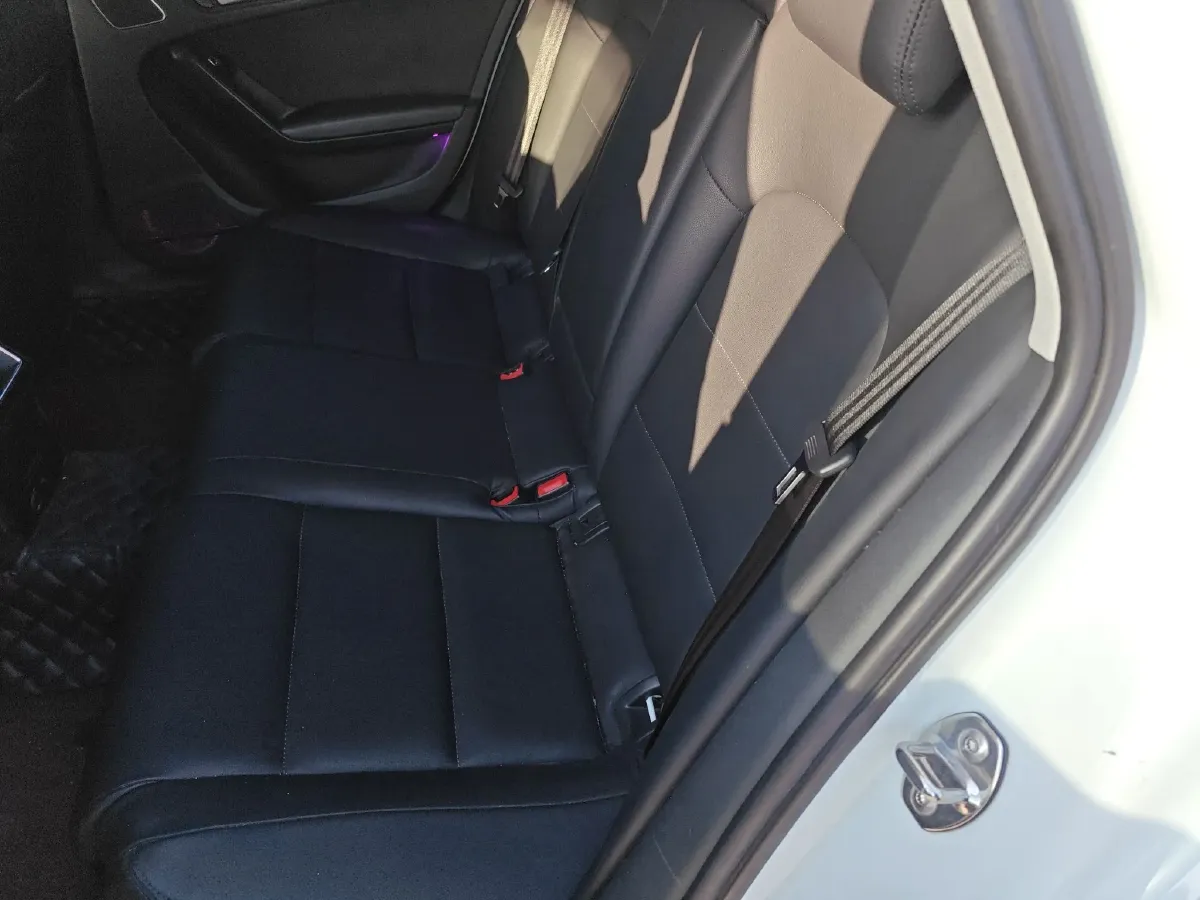 2015 Audi A4L 2.0T 180HP L4 CVT,autocango,china used car exporter,china ev exporter,chinese used car exporter,chinese used ev exporter