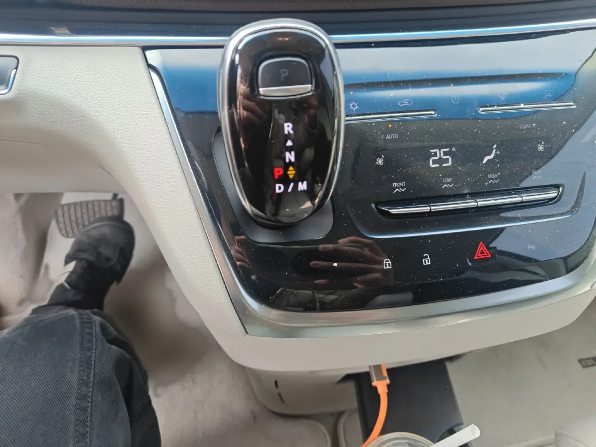 2021 Toyota Crown Kluger 2.5L 192HP L4 E-CVT Hybrid,autocango,china used car exporter,china ev exporter,chinese used car exporter,chinese used ev exporter