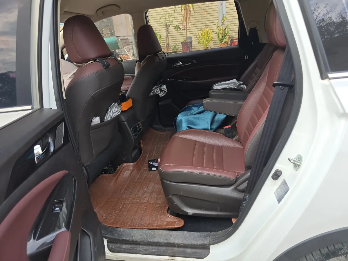 2017 ChangAn Linmax 1.6L 125HP L4 5MT,autocango,china used car exporter,china ev exporter,chinese used car exporter,chinese used ev exporter