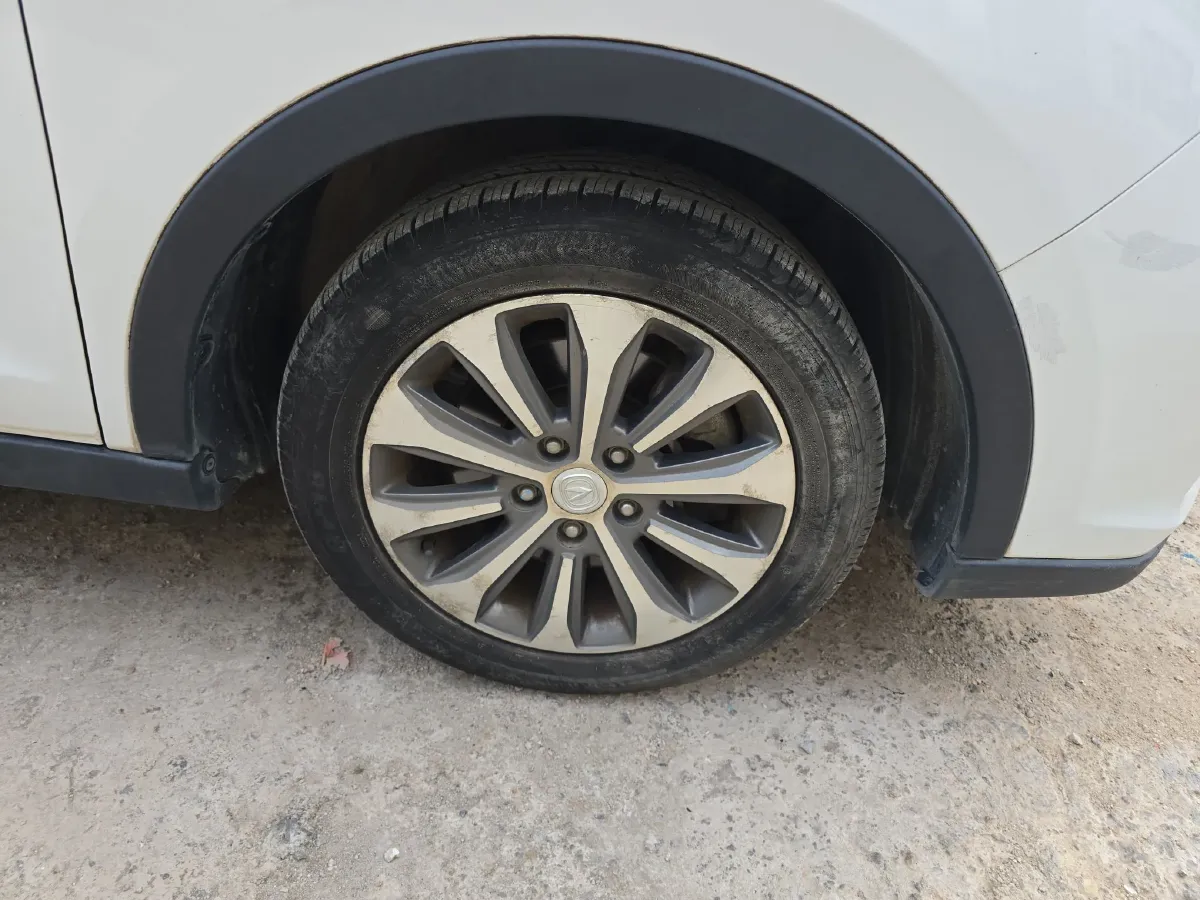 2017 ChangAn Linmax 1.6L 125HP L4 5MT,autocango,china used car exporter,china ev exporter,chinese used car exporter,chinese used ev exporter