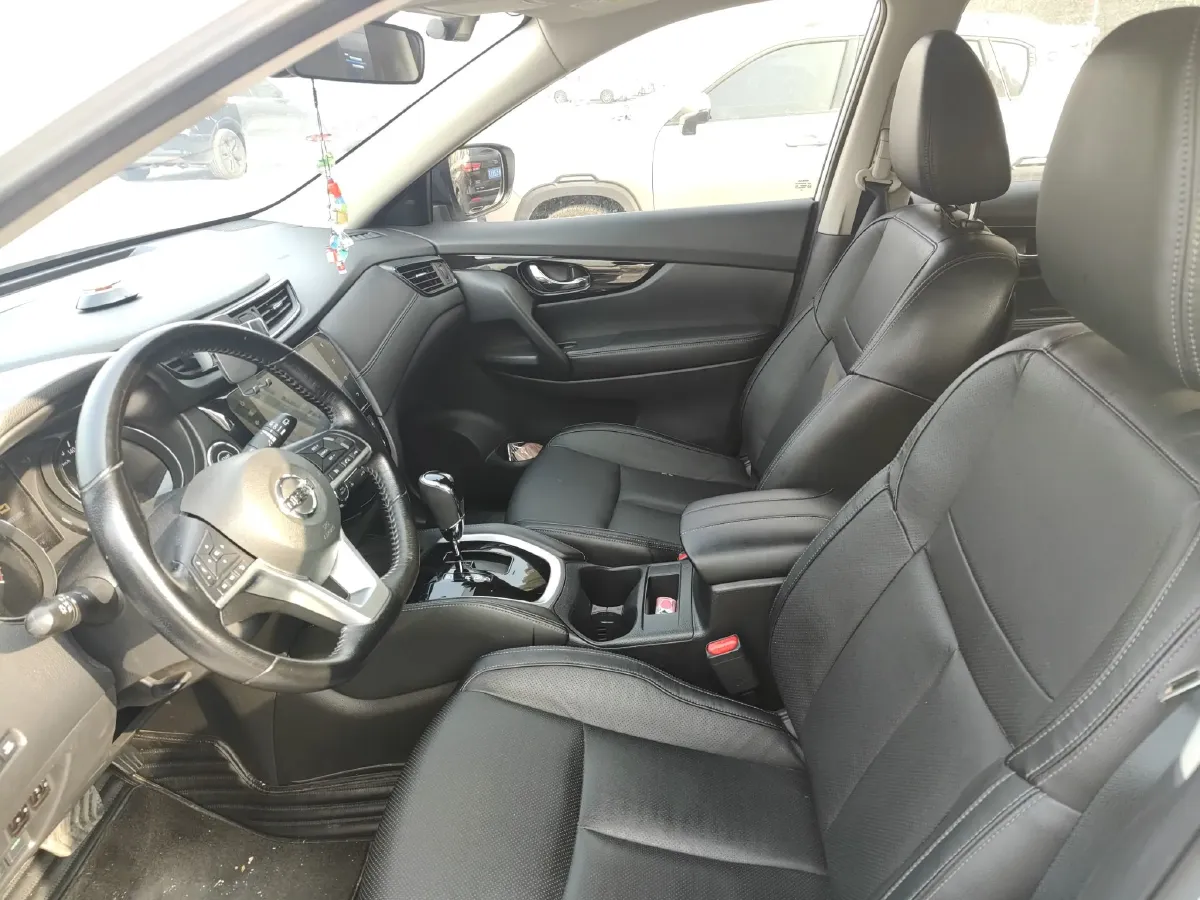2019 Nissan X-Trail 2.0L 154HP L4 CVT,autocango,china used car exporter,china ev exporter,chinese used car exporter,chinese used ev exporter