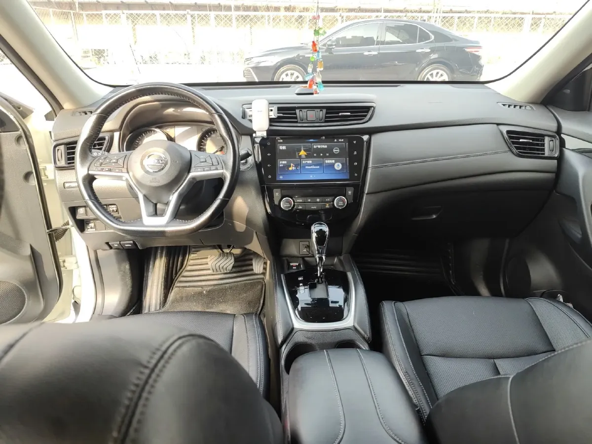 2019 Nissan X-Trail 2.0L 154HP L4 CVT,autocango,china used car exporter,china ev exporter,chinese used car exporter,chinese used ev exporter