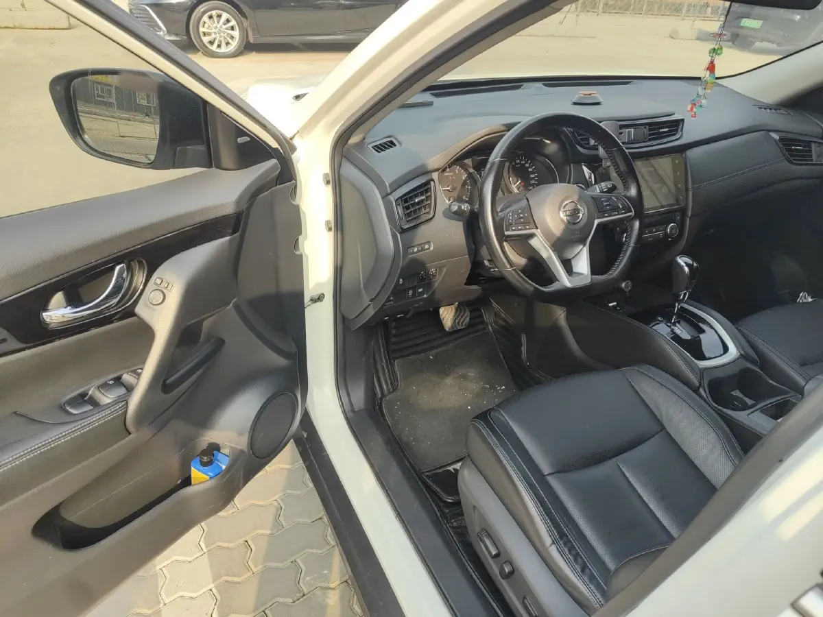 2019 Nissan X-Trail 2.0L 154HP L4 CVT,autocango,china used car exporter,china ev exporter,chinese used car exporter,chinese used ev exporter