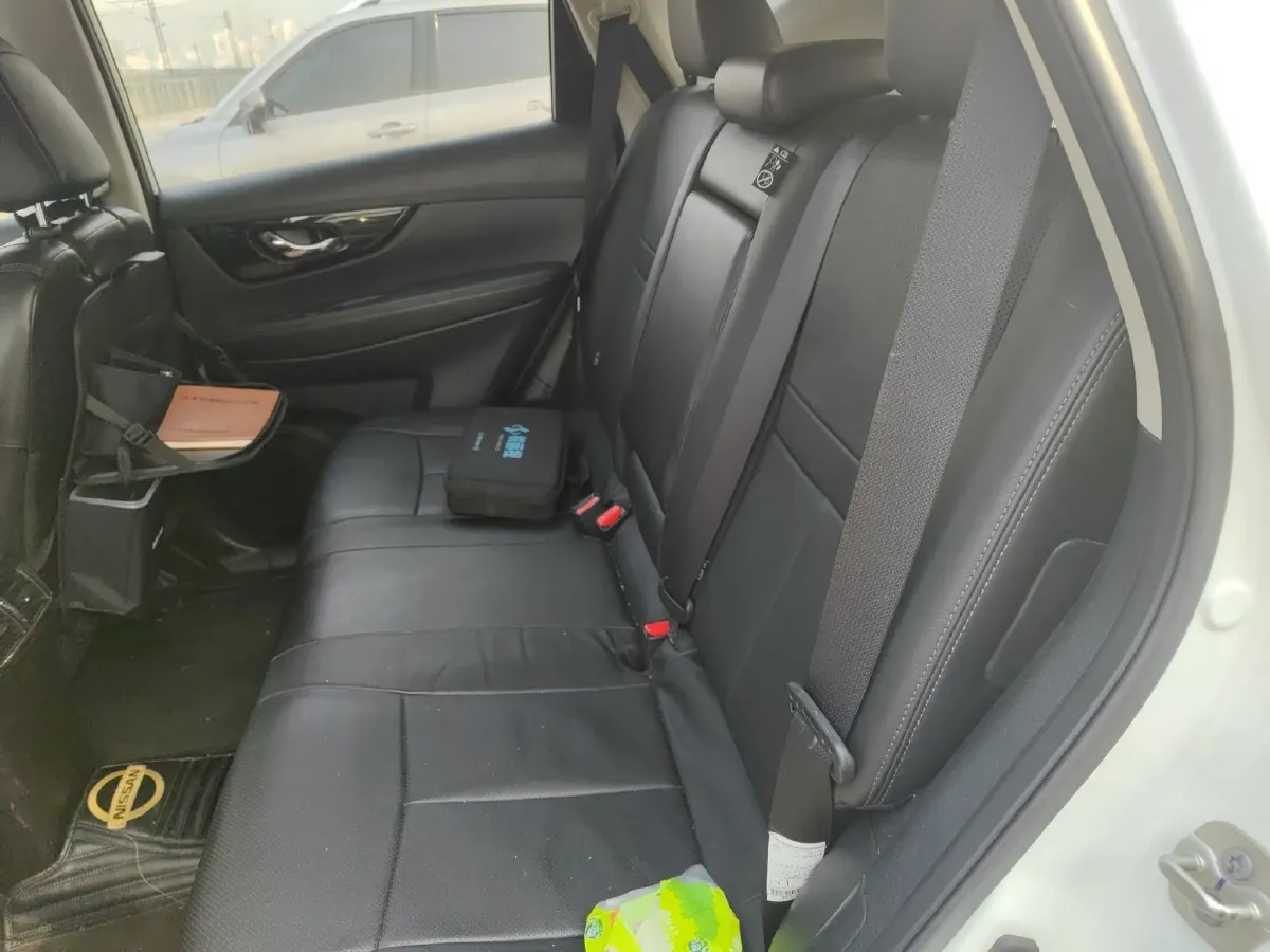 2019 Nissan X-Trail 2.0L 154HP L4 CVT,autocango,china used car exporter,china ev exporter,chinese used car exporter,chinese used ev exporter