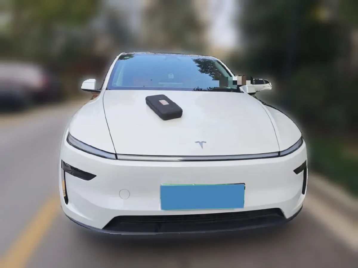 2025 Tesla Model Y BEV 62.5KWH,autocango,china used car exporter,china ev exporter,chinese used car exporter,chinese used ev exporter