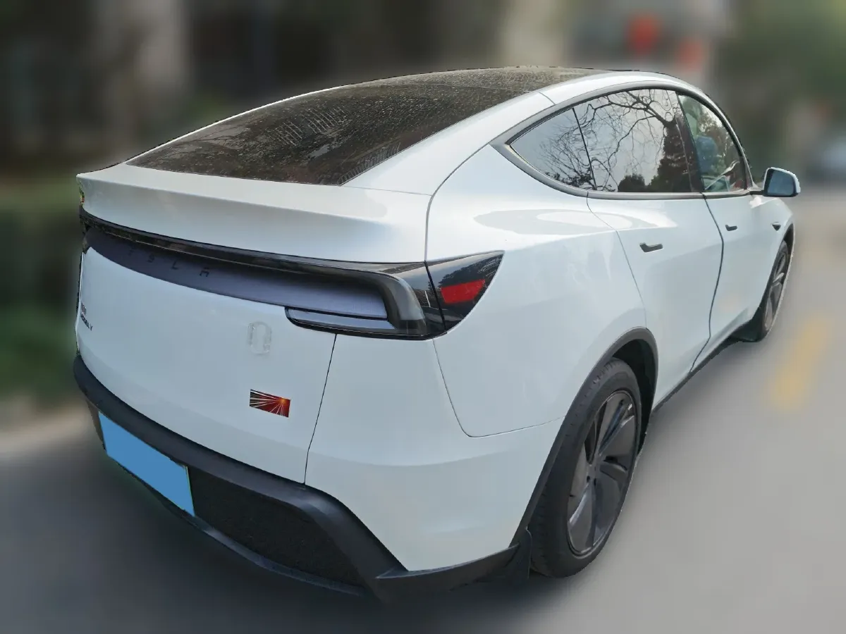 2025 Tesla Model Y BEV 62.5KWH,autocango,china used car exporter,china ev exporter,chinese used car exporter,chinese used ev exporter