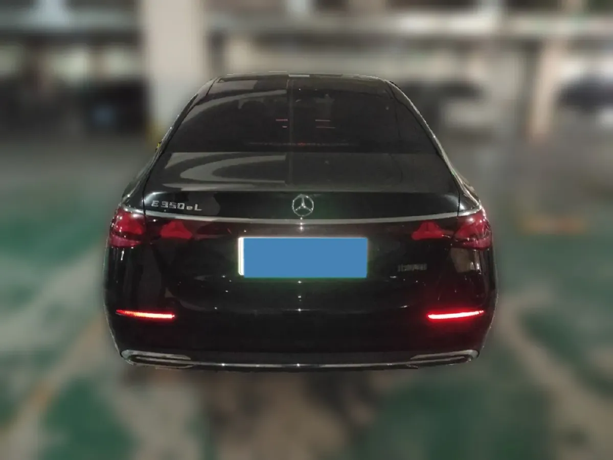 2024 Mercedes-Benz E Class 2.0T 204HP L4 9AT PHEV 25.4KWH,autocango,china used car exporter,china ev exporter,chinese used car exporter,chinese used ev exporter