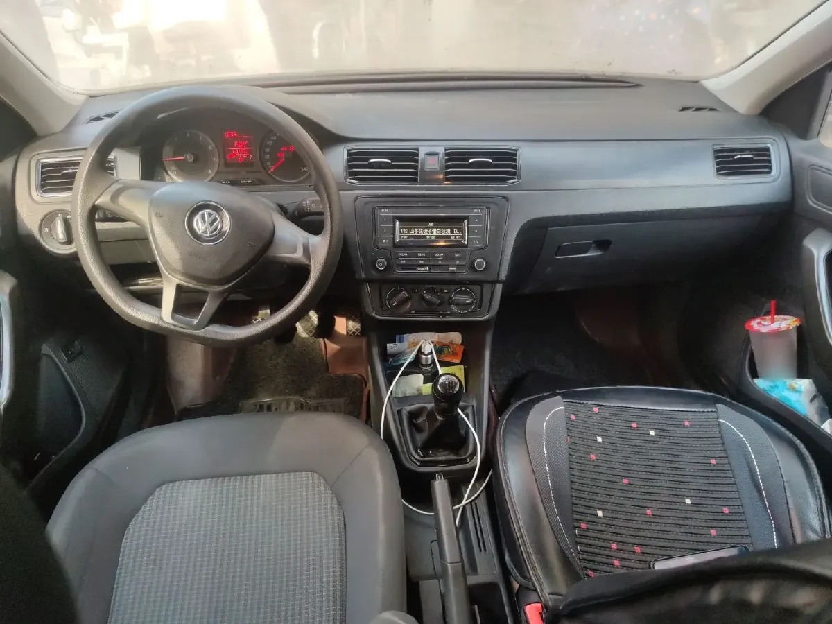 2016 Volkswagen Santana 1.4L 90HP L4 5MT,autocango,china used car exporter,china ev exporter,chinese used car exporter,chinese used ev exporter