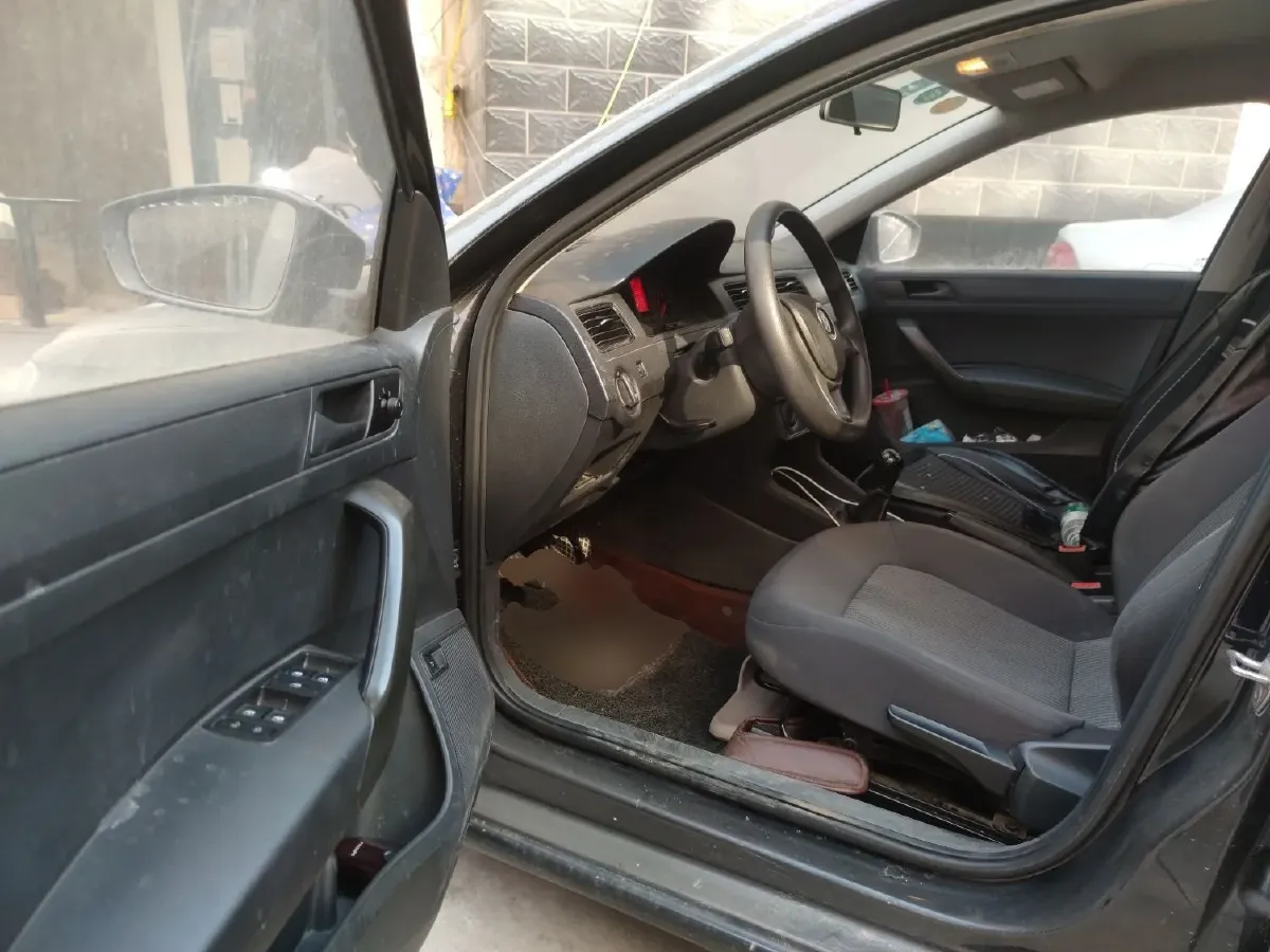 2016 Volkswagen Santana 1.4L 90HP L4 5MT,autocango,china used car exporter,china ev exporter,chinese used car exporter,chinese used ev exporter