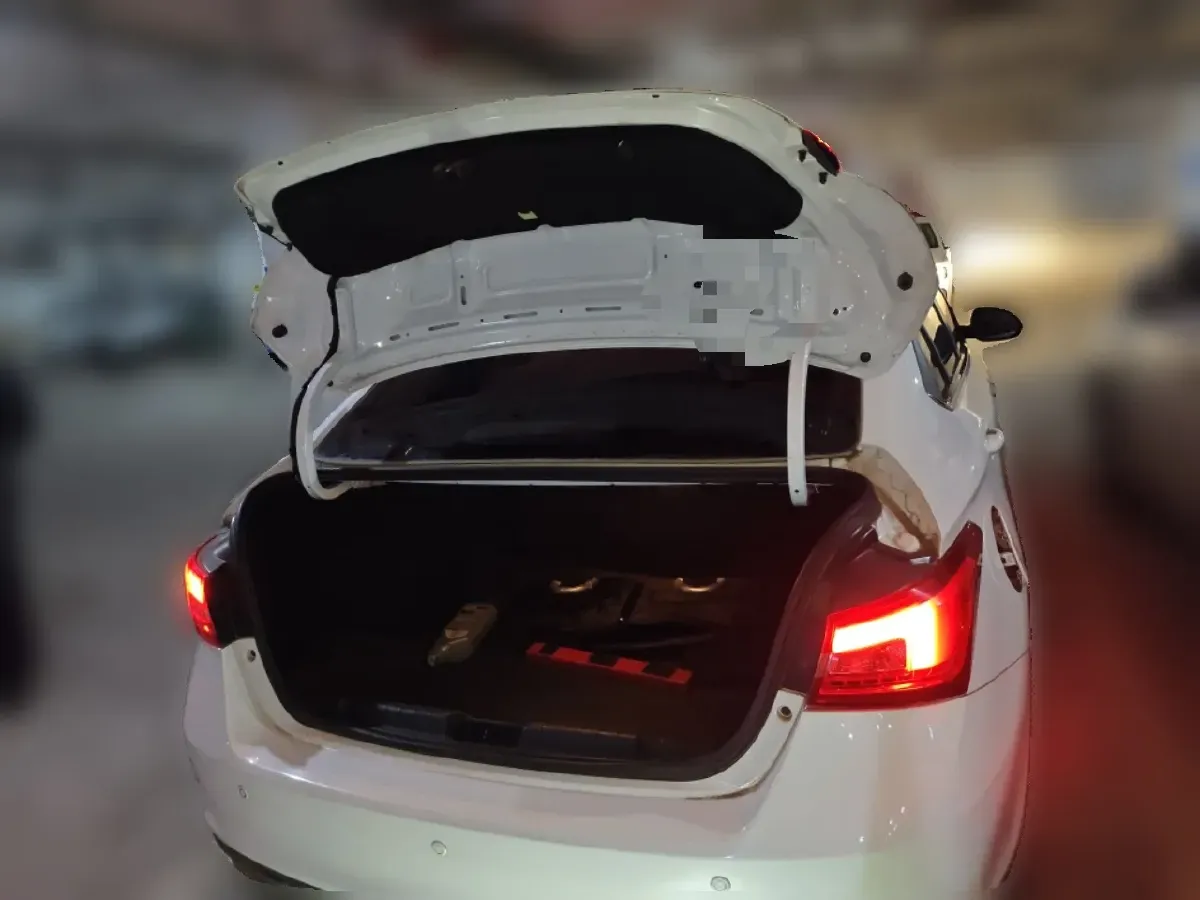 2016 Chery Arrizo 5 1.5L 116HP L4 5MT,autocango,china used car exporter,china ev exporter,chinese used car exporter,chinese used ev exporter