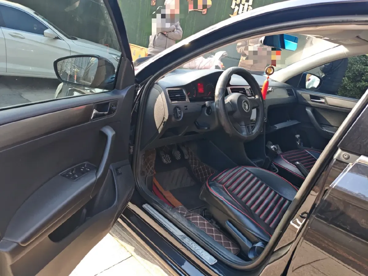 2015 Volkswagen Santana 1.6L 110HP L4 5MT,autocango,china used car exporter,china ev exporter,chinese used car exporter,chinese used ev exporter