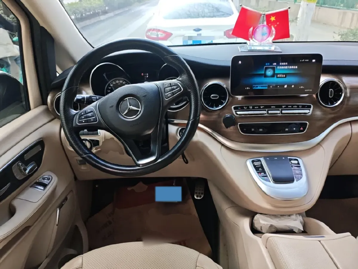 2020 Mercedes-Benz V Class 2.0T 211HP L4 9AT,autocango,china used car exporter,china ev exporter,chinese used car exporter,chinese used ev exporter