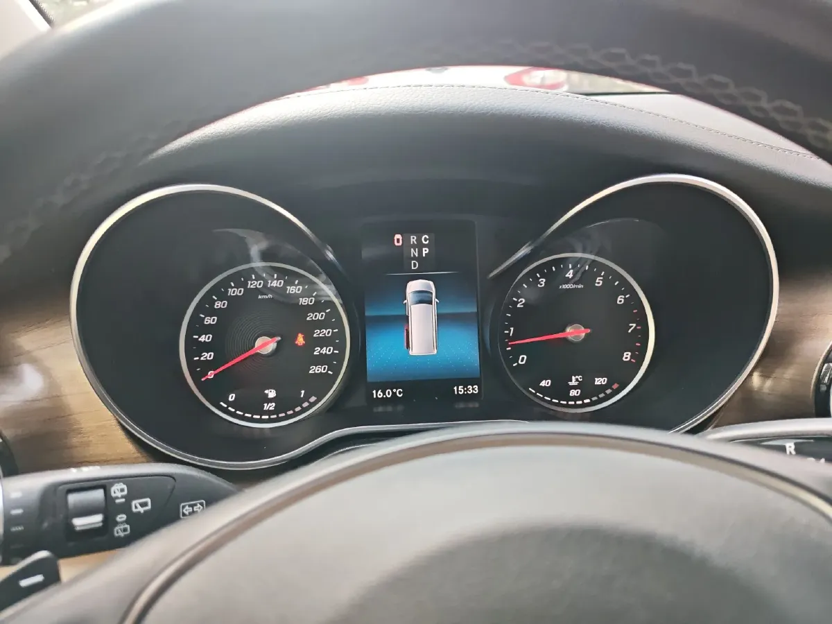 2020 Mercedes-Benz V Class 2.0T 211HP L4 9AT,autocango,china used car exporter,china ev exporter,chinese used car exporter,chinese used ev exporter