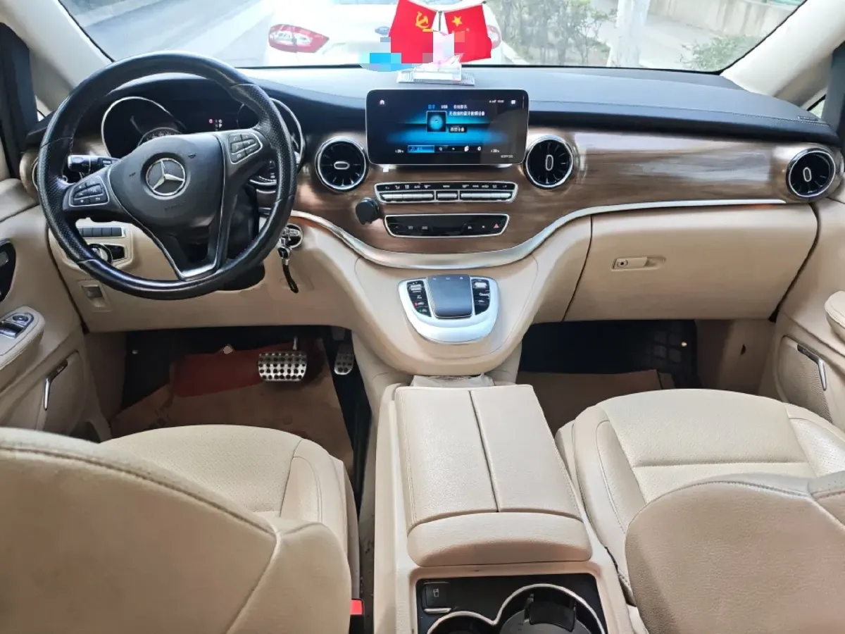 2020 Mercedes-Benz V Class 2.0T 211HP L4 9AT,autocango,china used car exporter,china ev exporter,chinese used car exporter,chinese used ev exporter