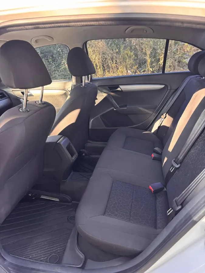 2013 Volkswagen Lavida 1.6L 110HP L4 6AT,autocango,china used car exporter,china ev exporter,chinese used car exporter,chinese used ev exporter