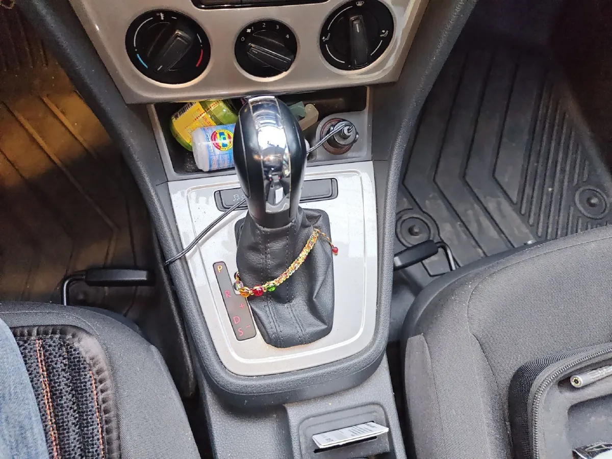 2013 Volkswagen Lavida 1.6L 110HP L4 6AT,autocango,china used car exporter,china ev exporter,chinese used car exporter,chinese used ev exporter