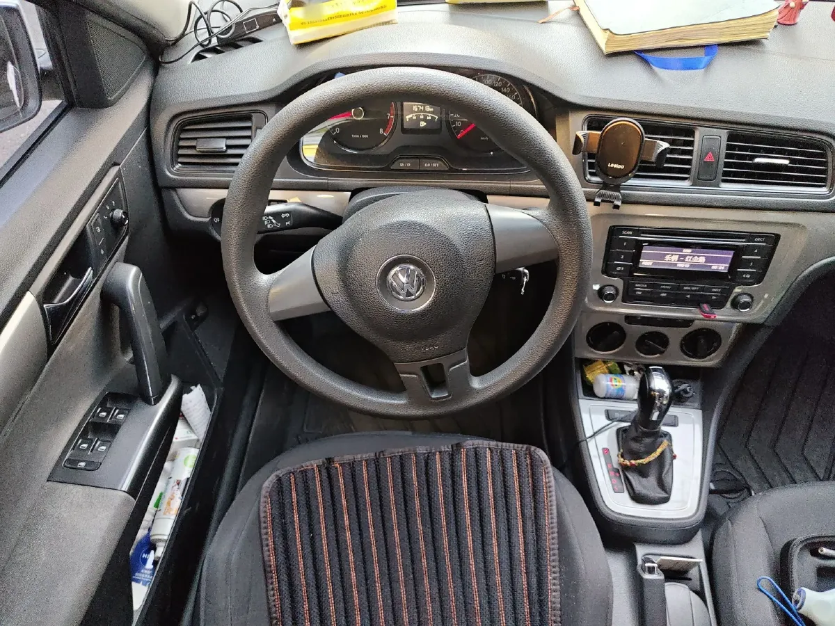 2013 Volkswagen Lavida 1.6L 110HP L4 6AT,autocango,china used car exporter,china ev exporter,chinese used car exporter,chinese used ev exporter