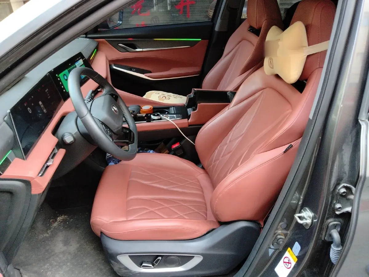 2024 ChangAn CS75 Plus 1.5T 188HP L4 8AT,autocango,china used car exporter,china ev exporter,chinese used car exporter,chinese used ev exporter