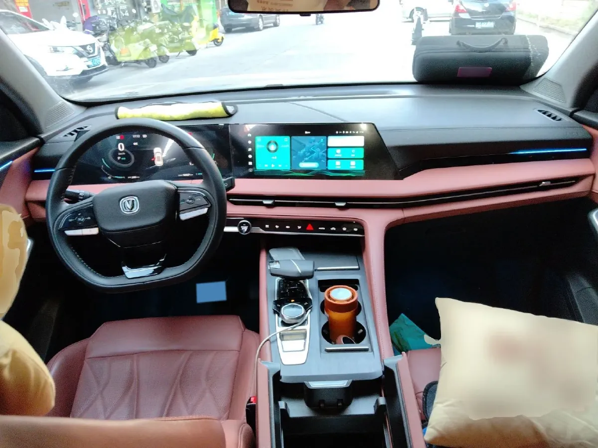 2024 ChangAn CS75 Plus 1.5T 188HP L4 8AT,autocango,china used car exporter,china ev exporter,chinese used car exporter,chinese used ev exporter