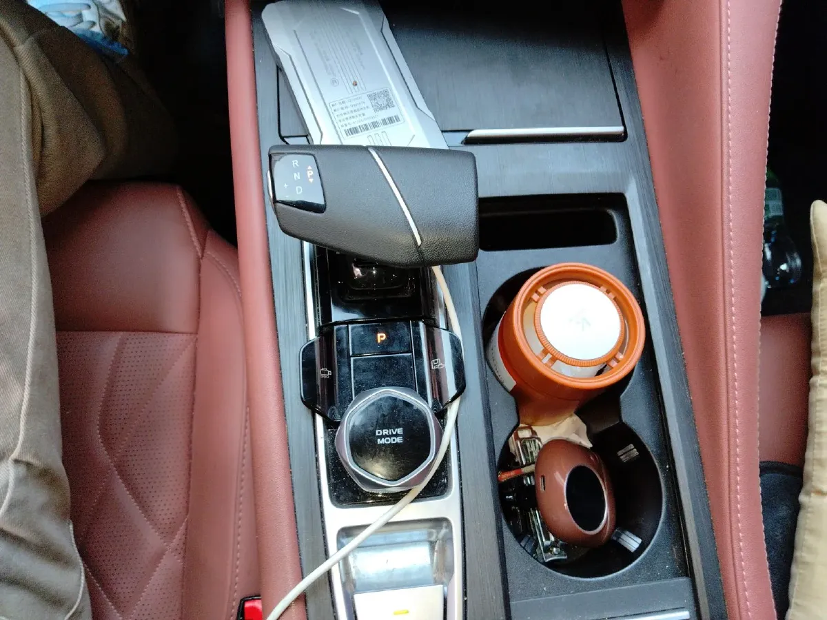 2024 ChangAn CS75 Plus 1.5T 188HP L4 8AT,autocango,china used car exporter,china ev exporter,chinese used car exporter,chinese used ev exporter