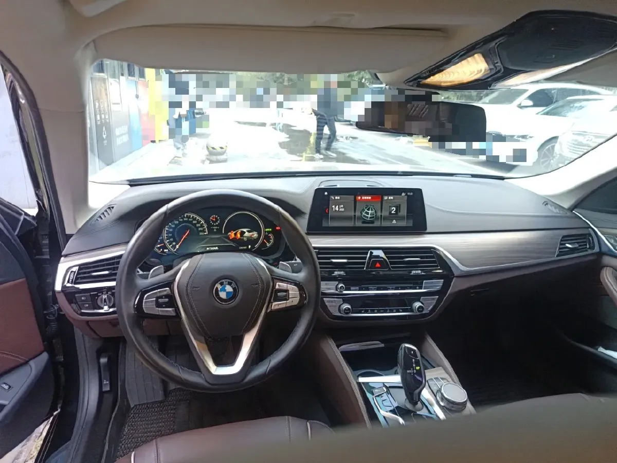 2018 BMW 5 Series 2.0T 252HP L4 8AT,autocango,china used car exporter,china ev exporter,chinese used car exporter,chinese used ev exporter