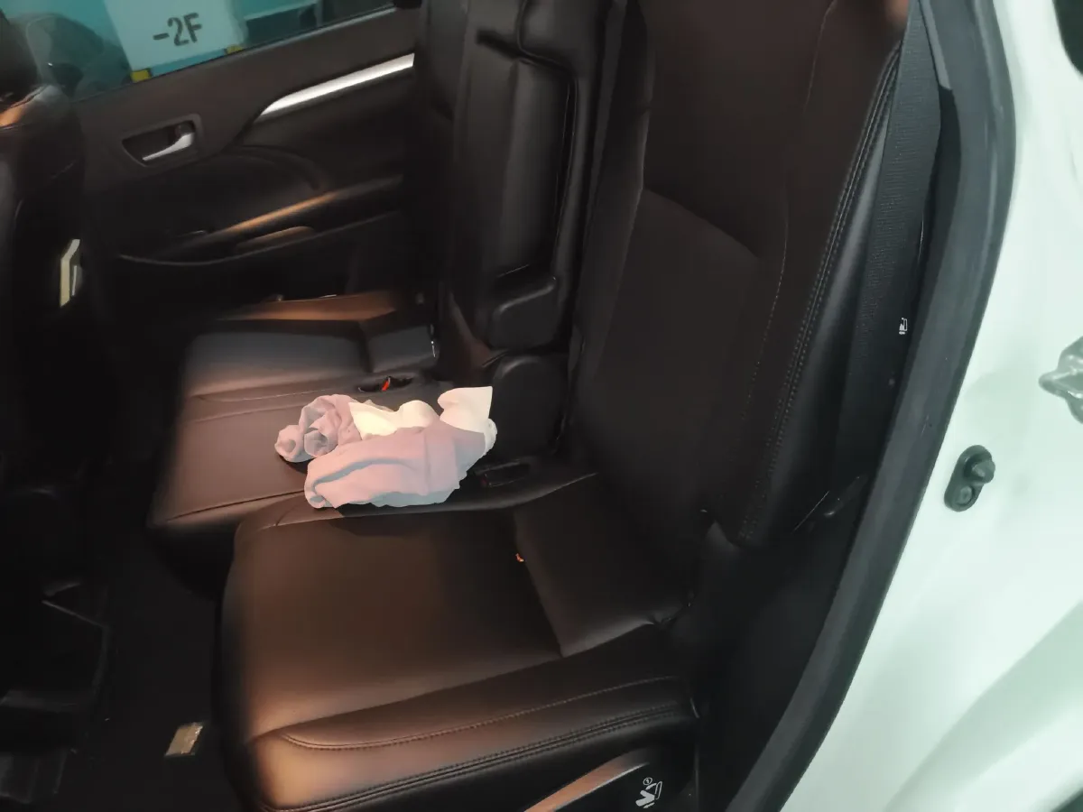 2017 Toyota Highlander 2.0T 220HP L4 6AT,autocango,china used car exporter,china ev exporter,chinese used car exporter,chinese used ev exporter