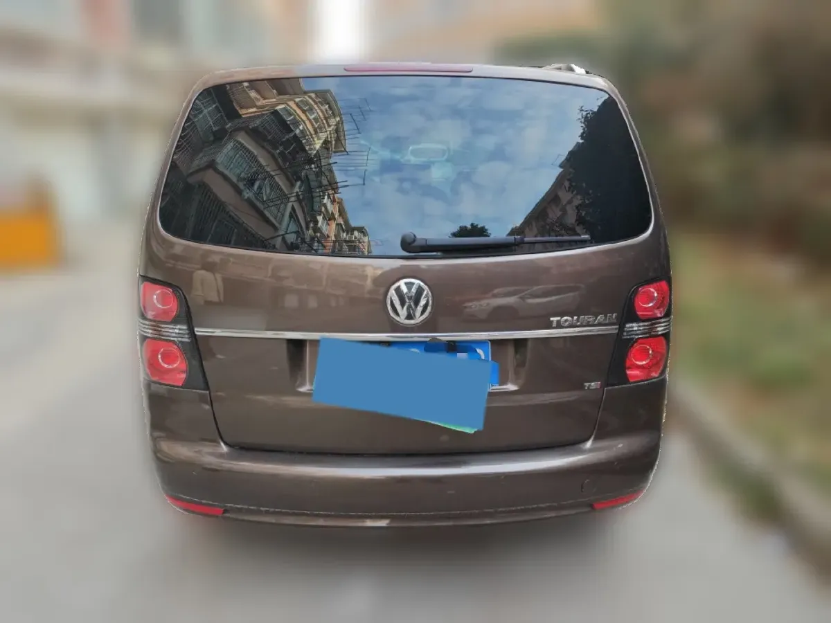 2013 Volkswagen Touran 1.4T 131HP L4 7DCT,autocango,china used car exporter,china ev exporter,chinese used car exporter,chinese used ev exporter