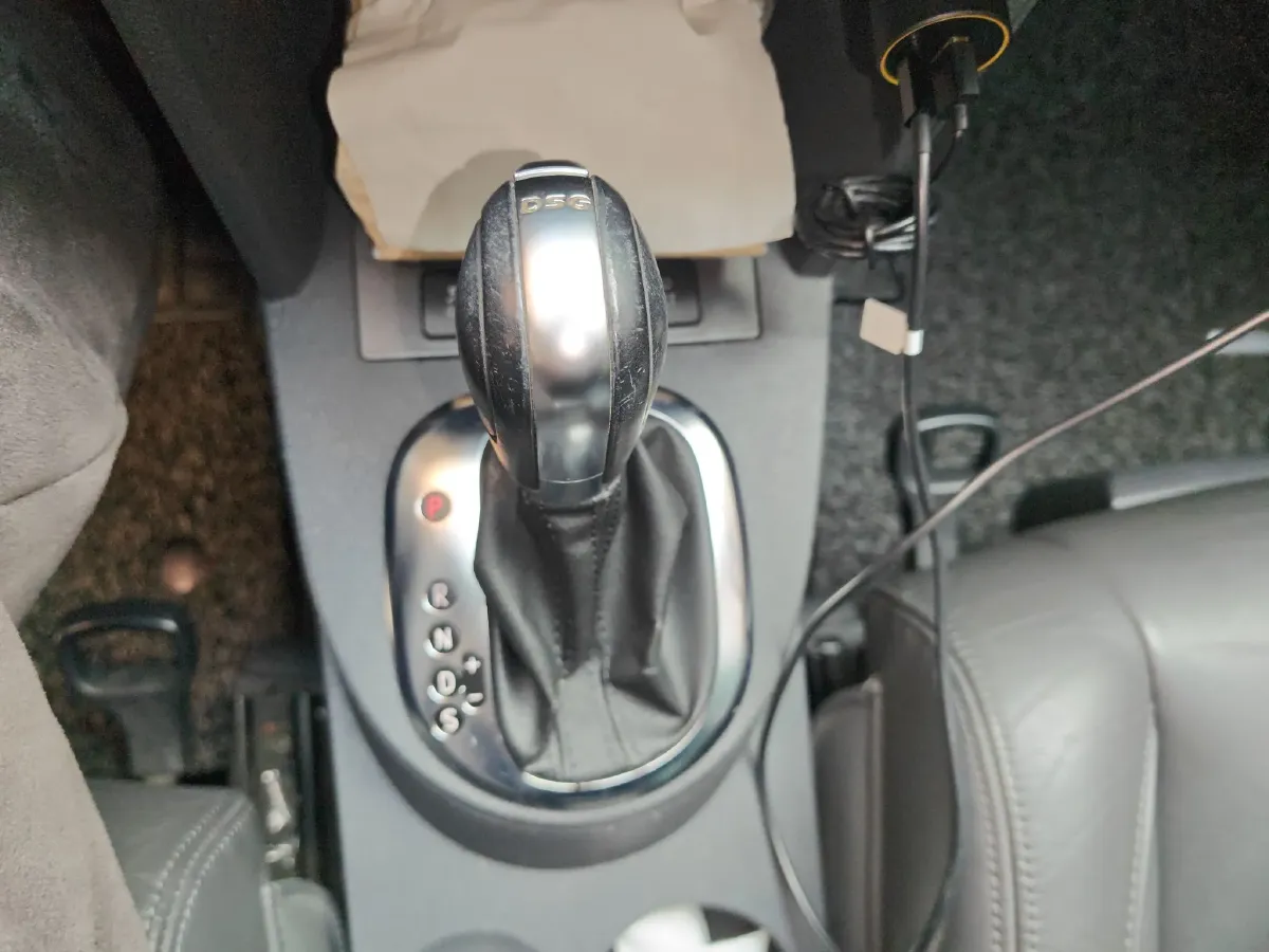 2013 Volkswagen Touran 1.4T 131HP L4 7DCT,autocango,china used car exporter,china ev exporter,chinese used car exporter,chinese used ev exporter