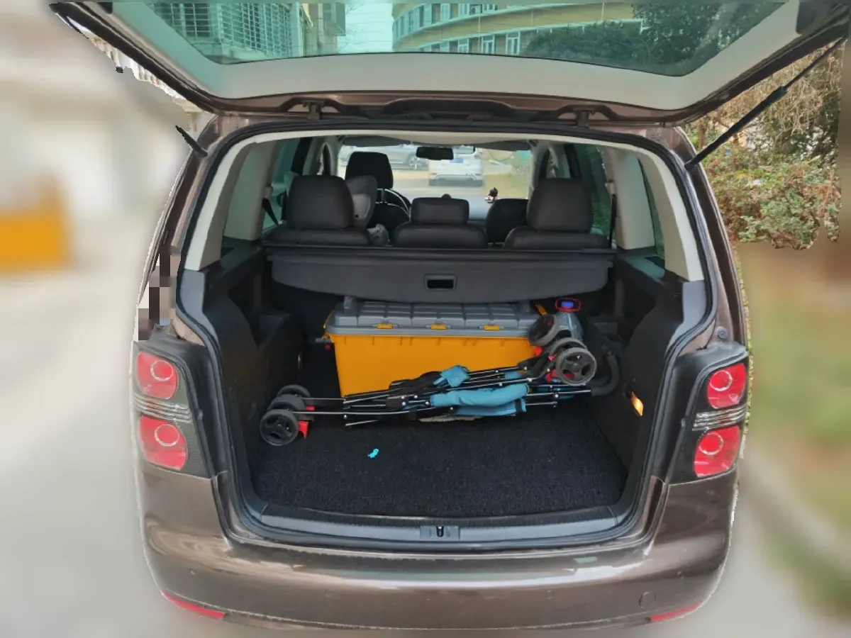 2013 Volkswagen Touran 1.4T 131HP L4 7DCT,autocango,china used car exporter,china ev exporter,chinese used car exporter,chinese used ev exporter