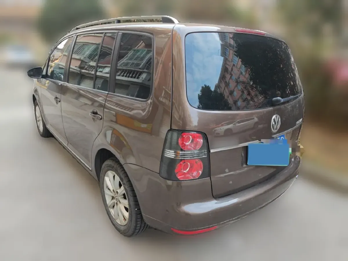 2013 Volkswagen Touran 1.4T 131HP L4 7DCT,autocango,china used car exporter,china ev exporter,chinese used car exporter,chinese used ev exporter