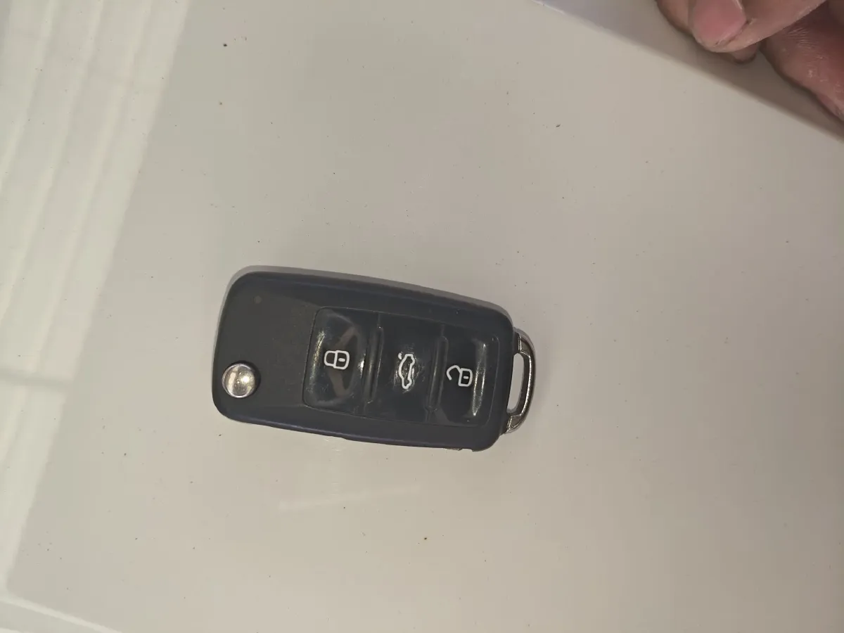 2016 Volkswagen Santana 1.4L 90HP L4 5MT,autocango,china used car exporter,china ev exporter,chinese used car exporter,chinese used ev exporter