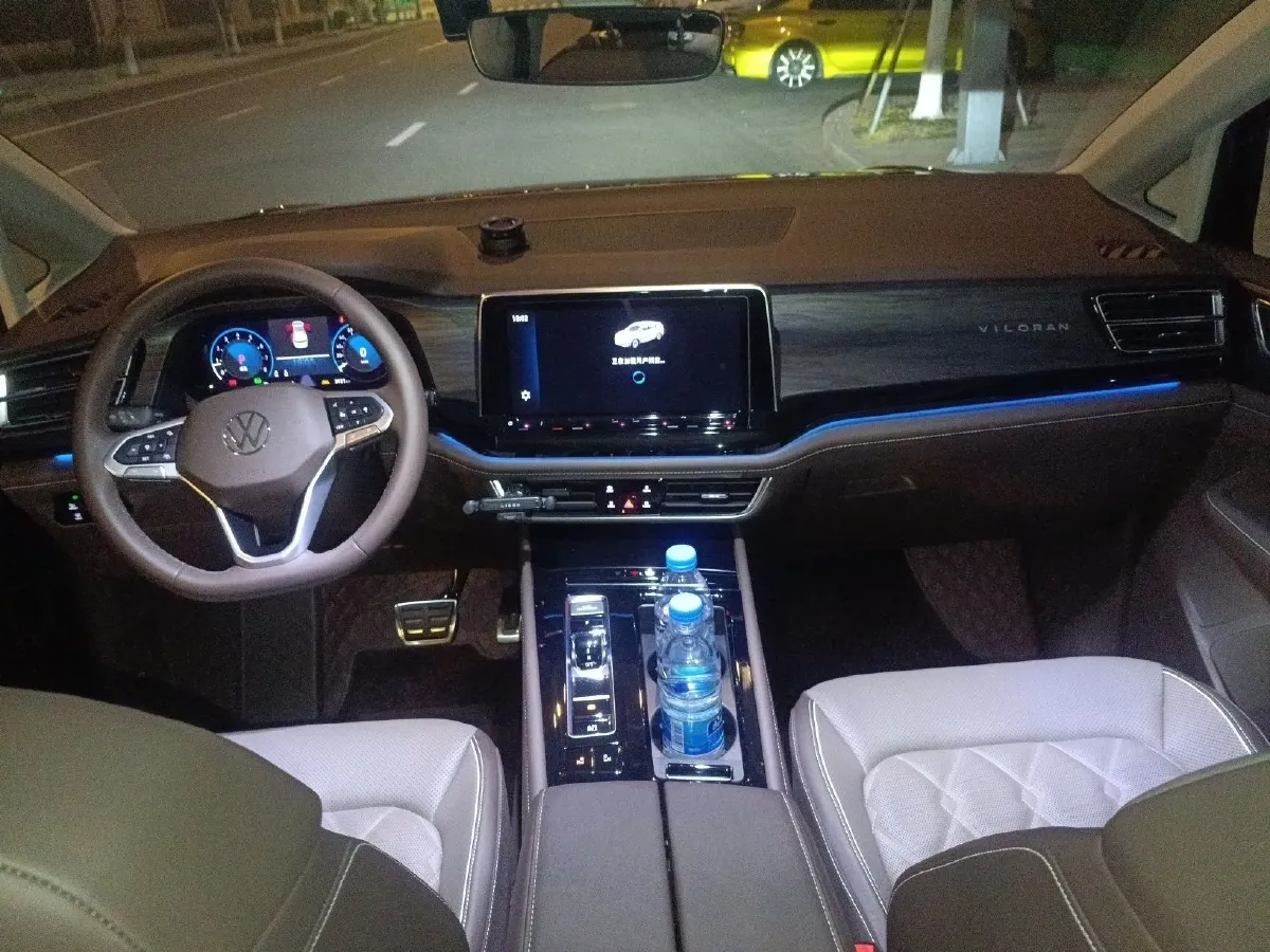 2024 Volkswagen Viloran 2.0T 220HP L4 7DCT,autocango,china used car exporter,china ev exporter,chinese used car exporter,chinese used ev exporter