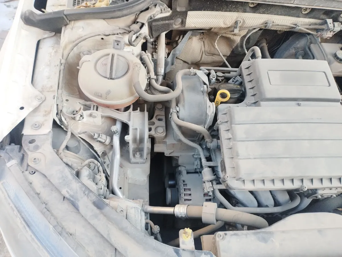 2016 Skoda Octavia 1.6L 110HP L4 5MT,autocango,china used car exporter,china ev exporter,chinese used car exporter,chinese used ev exporter