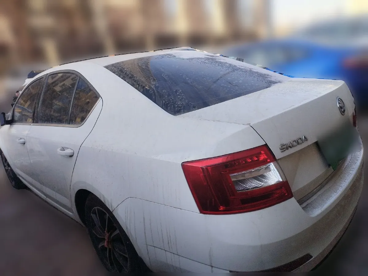 2016 Skoda Octavia 1.6L 110HP L4 5MT,autocango,china used car exporter,china ev exporter,chinese used car exporter,chinese used ev exporter