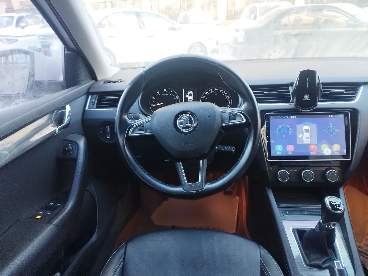 2016 Skoda Octavia 1.6L 110HP L4 5MT,autocango,china used car exporter,china ev exporter,chinese used car exporter,chinese used ev exporter