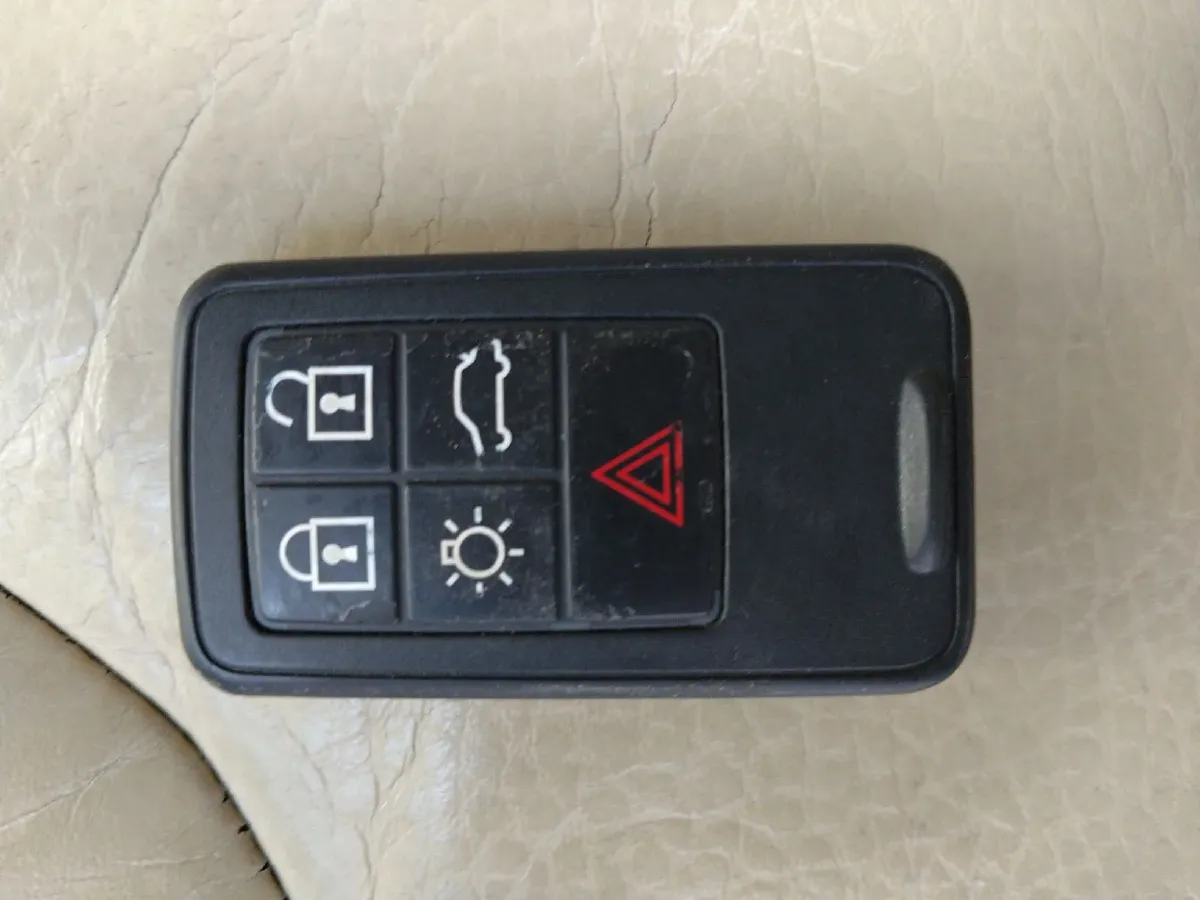 2011 Mercedes-Benz E Class 1.8T 204HP L4 7AT,autocango,china used car exporter,china ev exporter,chinese used car exporter,chinese used ev exporter