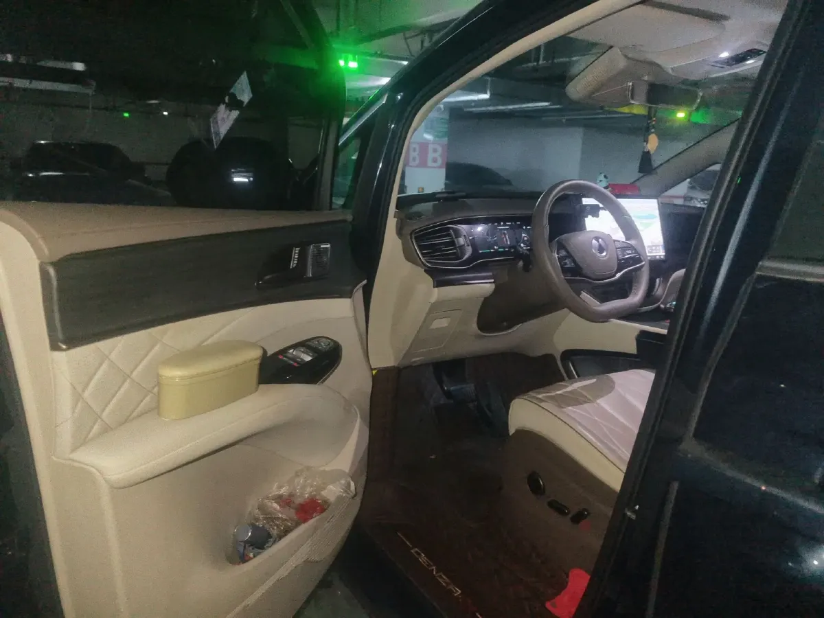 2022 Denza D9 1.5T 139HP L4 E-CVT PHEV 40.06KWH,autocango,china used car exporter,china ev exporter,chinese used car exporter,chinese used ev exporter