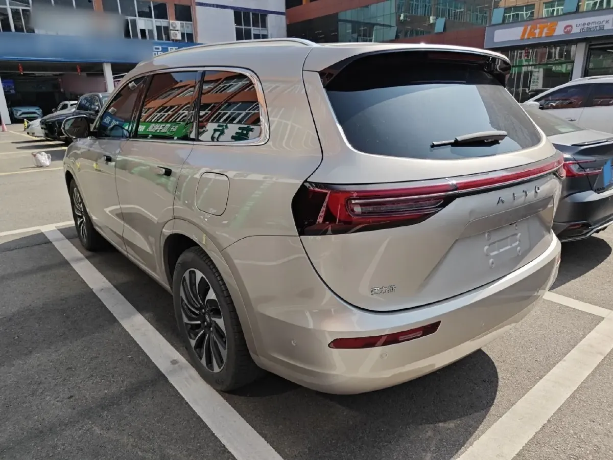 2022 AITO AITO M7 Range Extended 125HP REEV 40KWH,autocango,china used car exporter,china ev exporter,chinese used car exporter,chinese used ev exporter