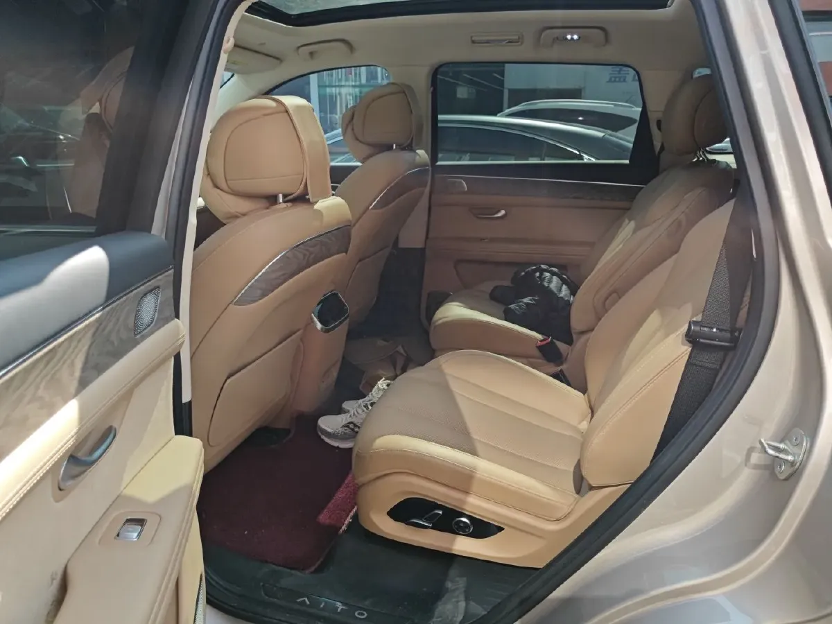 2022 AITO AITO M7 Range Extended 125HP REEV 40KWH,autocango,china used car exporter,china ev exporter,chinese used car exporter,chinese used ev exporter