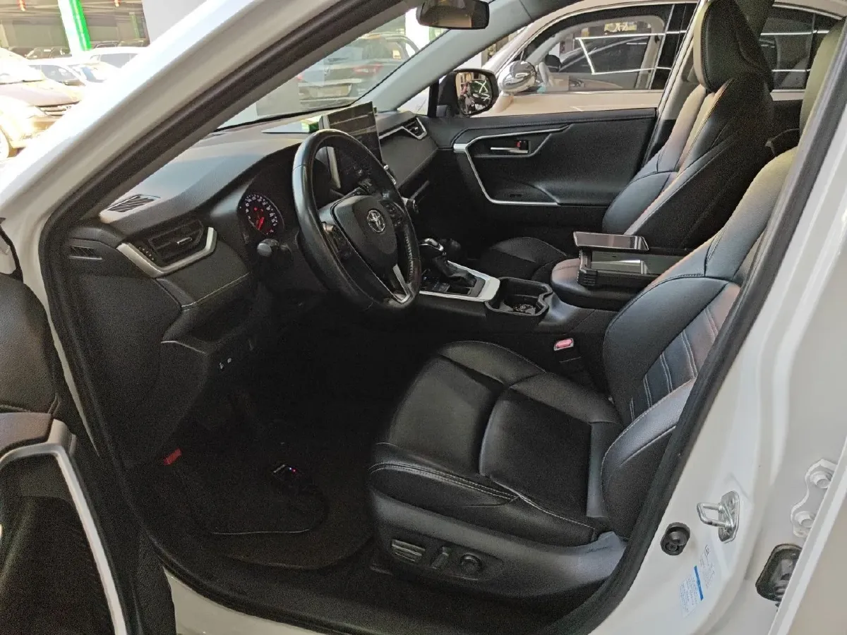 2021 Ford New Era Transit 2.2T 140HP L4 6AMT,autocango,china used car exporter,china ev exporter,chinese used car exporter,chinese used ev exporter