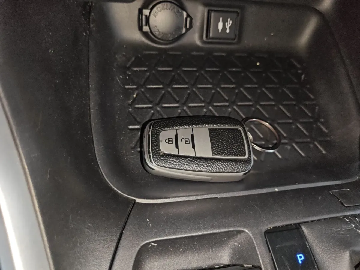 2021 Ford New Era Transit 2.2T 140HP L4 6AMT,autocango,china used car exporter,china ev exporter,chinese used car exporter,chinese used ev exporter