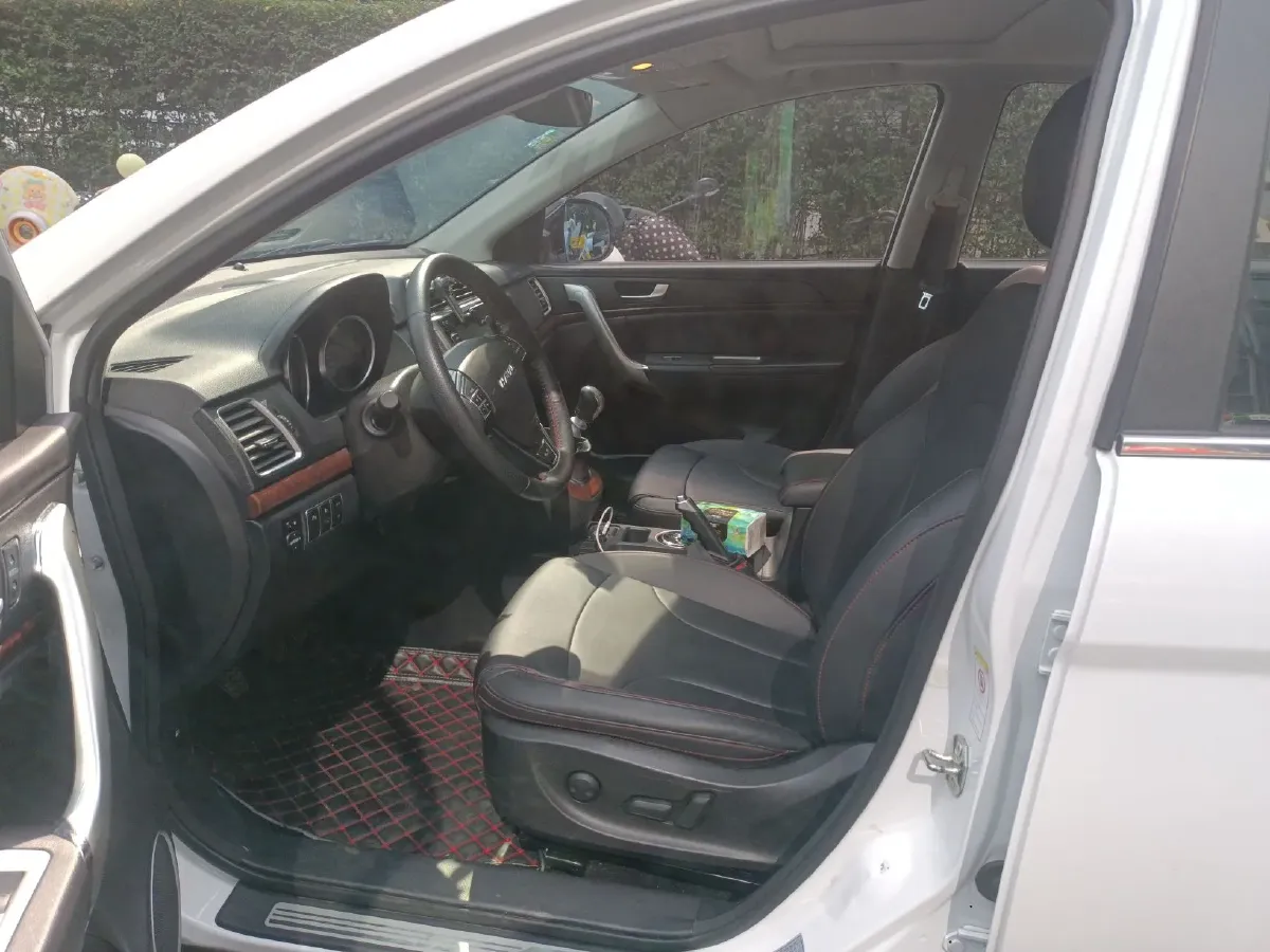 2017 Haval H6 1.5T 150HP L4 6MT,autocango,china used car exporter,china ev exporter,chinese used car exporter,chinese used ev exporter