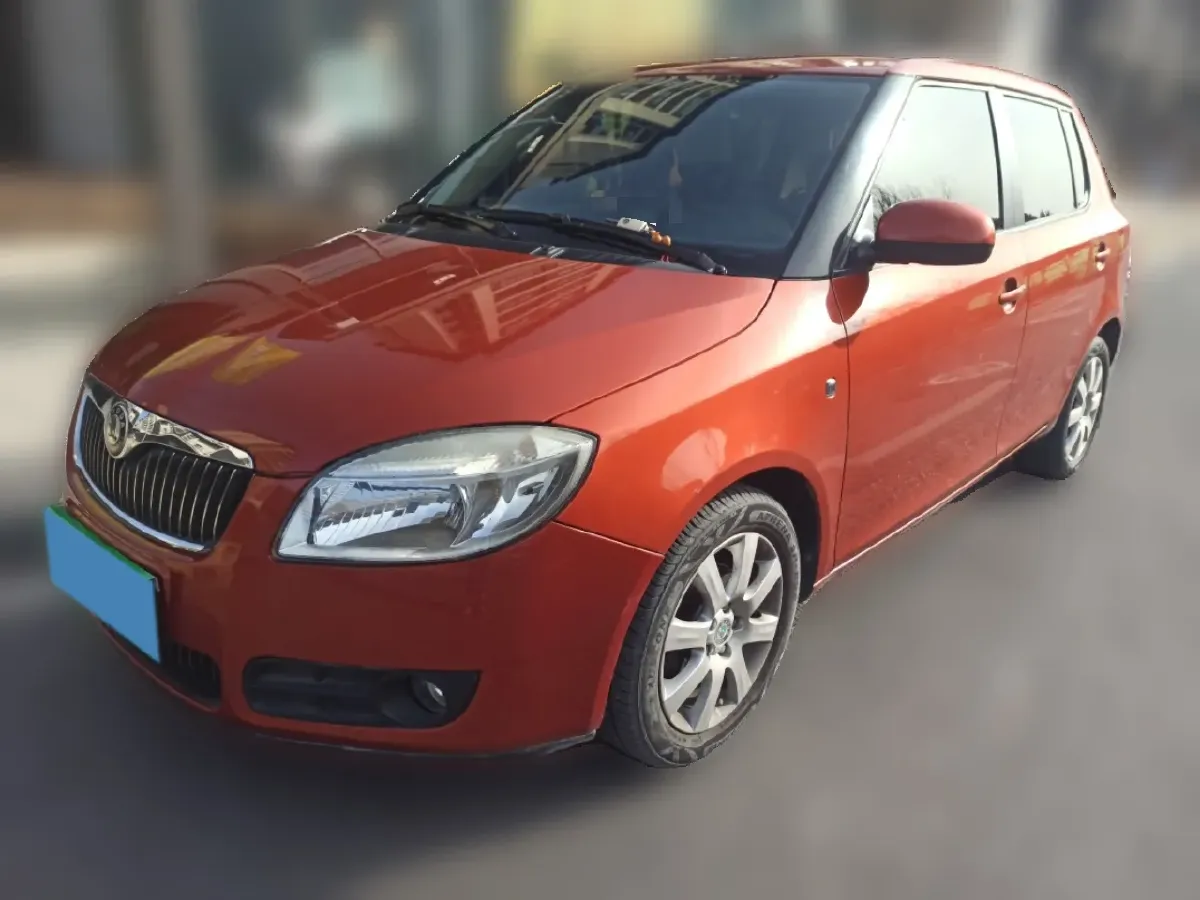 2011 Skoda Fabia 1.6L 105HP L4 6AT,autocango,china used car exporter,china ev exporter,chinese used car exporter,chinese used ev exporter