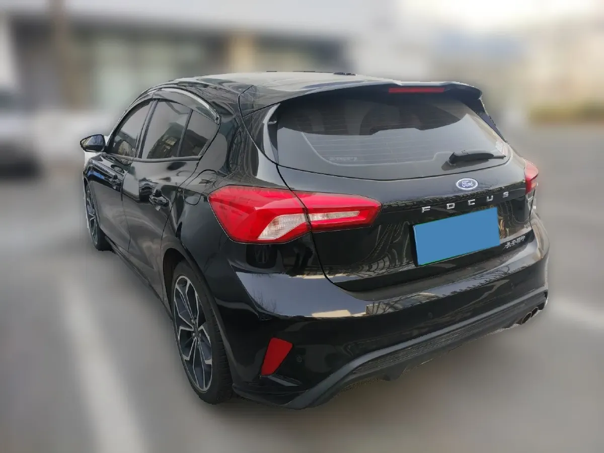 2021 Ford Focus 1.5T 174HP L3 8AT,autocango,china used car exporter,china ev exporter,chinese used car exporter,chinese used ev exporter