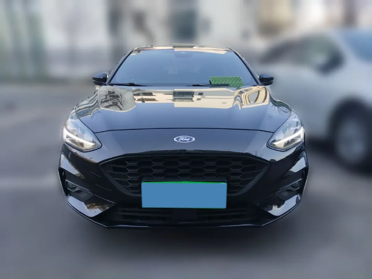 2021 Ford Focus 1.5T 174HP L3 8AT,autocango,china used car exporter,china ev exporter,chinese used car exporter,chinese used ev exporter