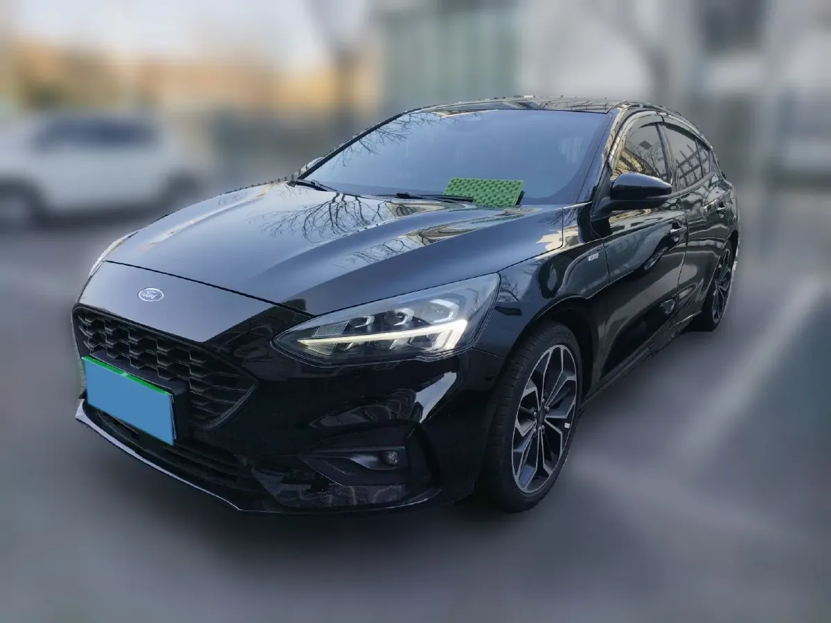 2021 Ford Focus 1.5T 174HP L3 8AT,autocango,china used car exporter,china ev exporter,chinese used car exporter,chinese used ev exporter