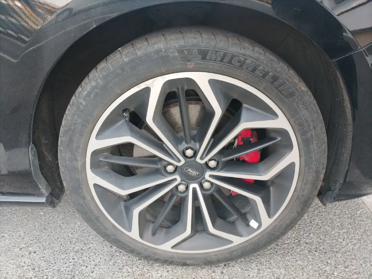 2021 Ford Focus 1.5T 174HP L3 8AT,autocango,china used car exporter,china ev exporter,chinese used car exporter,chinese used ev exporter