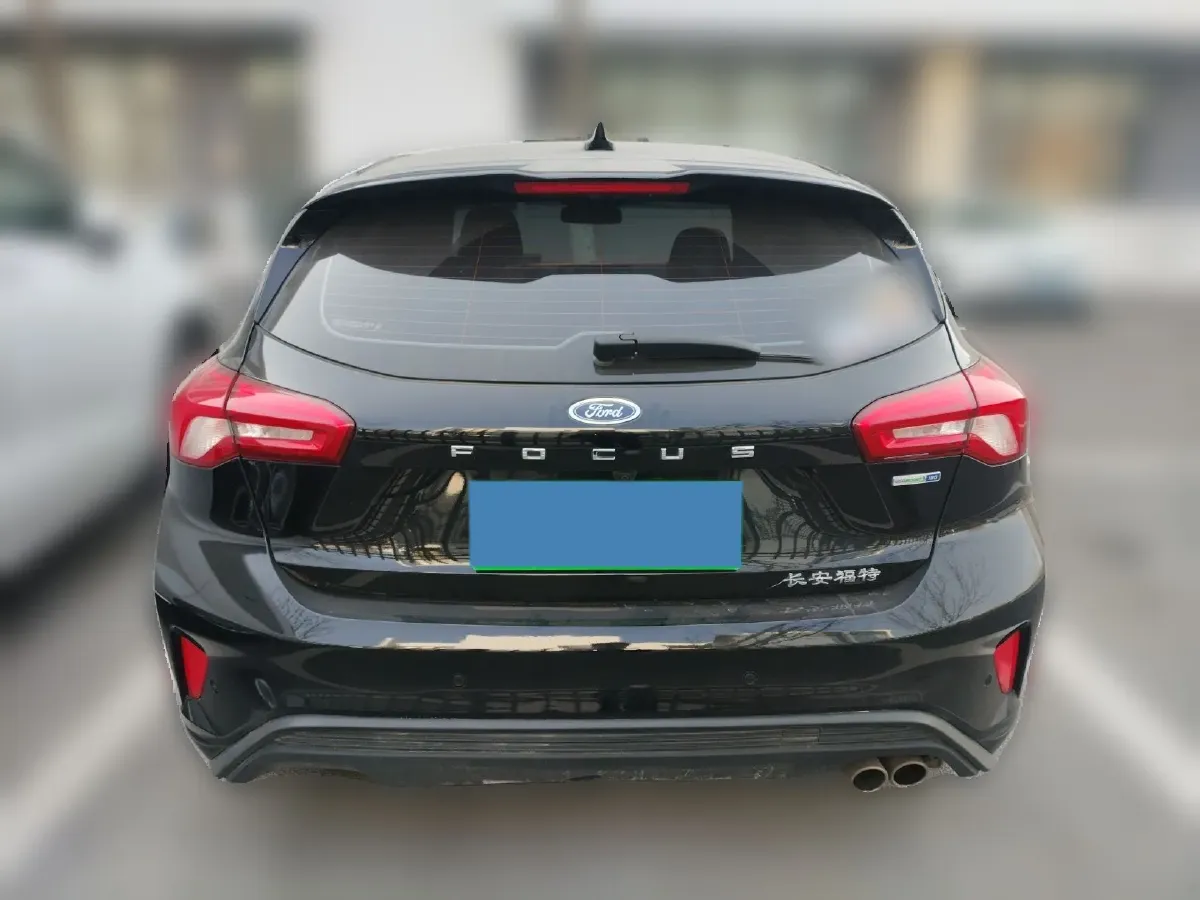 2021 Ford Focus 1.5T 174HP L3 8AT,autocango,china used car exporter,china ev exporter,chinese used car exporter,chinese used ev exporter