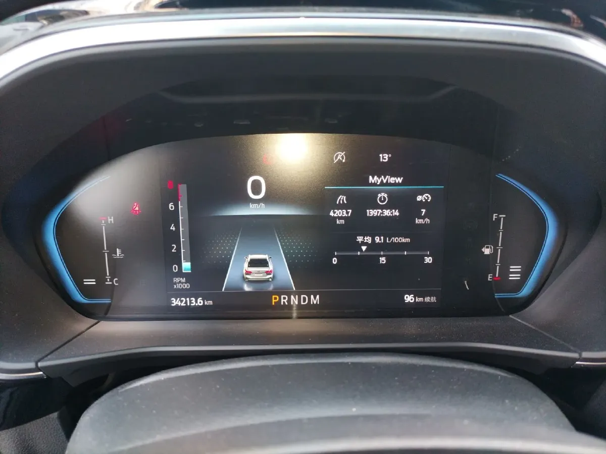 2021 Ford Focus 1.5T 174HP L3 8AT,autocango,china used car exporter,china ev exporter,chinese used car exporter,chinese used ev exporter